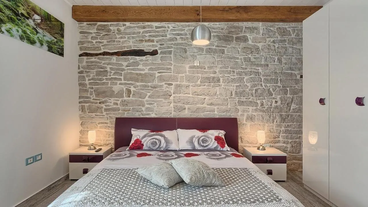 Beautiful Istrian Villa Patrick With A Pool Pazin Casa de hóspedes